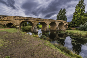 Fototapeta na wymiar リッチモンドの古い橋　1823年