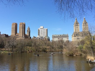 Fototapeta na wymiar Central Park skyline with boats on the lake