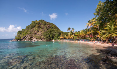 Sur la plage du Pain de Sucre aux Saintes