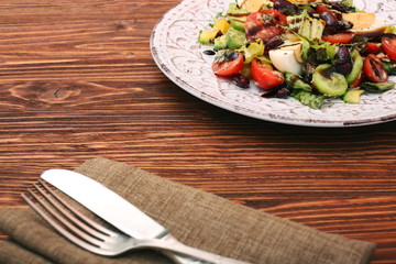 Salad with tuna, egg, tomato and beans