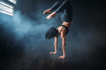 Body flexibility, contemp style dancer