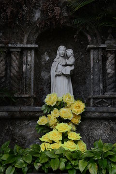 Graveyard monument