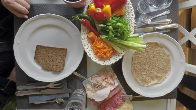 Couple enjoying healthy breakfast