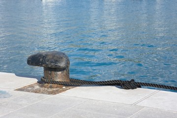 Detail of the ship's mooring