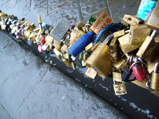Love locks in love brigde