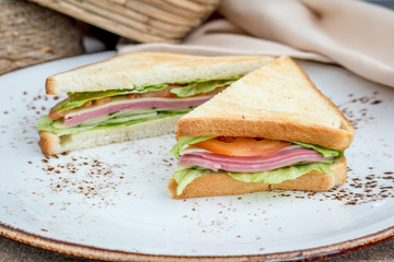Sandwich with ham and cheese