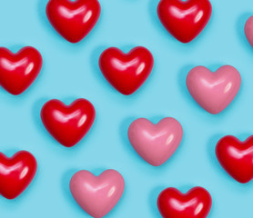 Red and pin shiny hearts