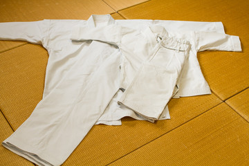 A pair of Gi ( martial arts uniform) for adult and children to practice martial arts (Karate,...