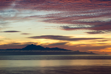 Fototapeta premium Dramatic sunrise in the sea for background.