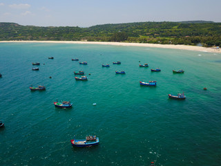 Fototapeta na wymiar fishing boats vietnam