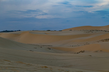Fototapeta na wymiar White Sand Dunes Mui Ne
