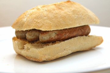 Nürnberger Würstchen mit Brötchen