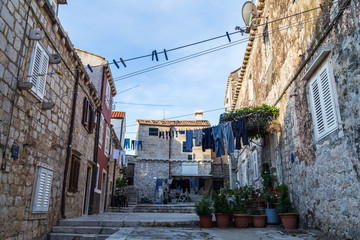 Fototapeta na wymiar Pretty courtyard in Dubrovnik's old town