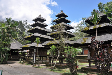 Bali Pura Luhur Batukau 