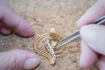 Reparation and restoration of jewelry