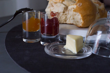challah with marmelade