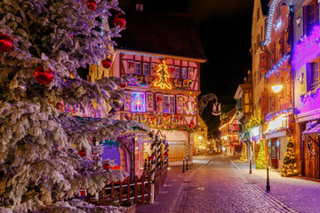 French city Colmar on Christmas Eve. - obrazy, fototapety, plakaty