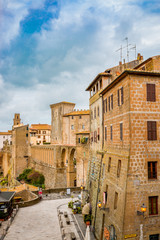 Dans les rues de Pitigliano en Toscane