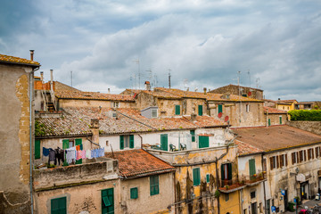Fototapeta na wymiar Dans les rues de Pitigliano en Toscane