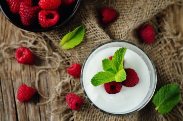Greek yougurt with fresh raspberries and mint
