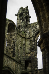 Kirstall Abbey, okiennice, Leeds, UK - obrazy, fototapety, plakaty