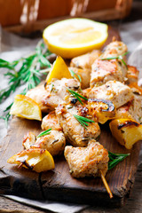 Chicken kebab with lemon