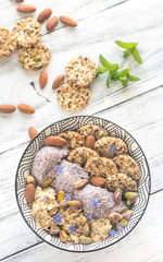 Oats with chia pudding and cereal cookies