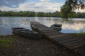 Obraz premium boats and wooden berth