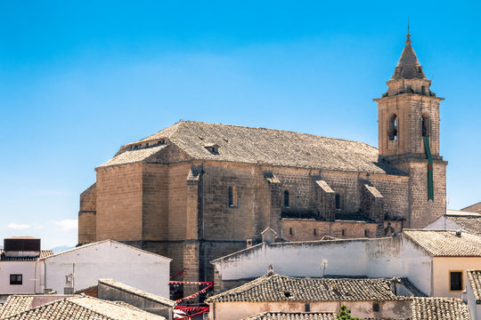 Monumento Iglesia de San Pedro  en Sabiote, Ja&eacute;n, Andaluc&iacute;a, Espa&ntilde;a