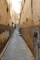 Fototapeta na wymiar Street in the medina of Few in Morokko