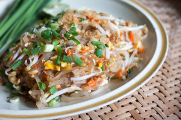 thai noodle food