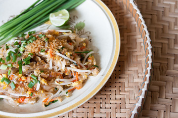 thai noodle food
