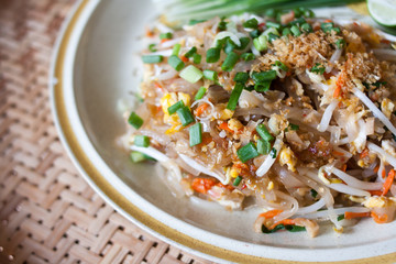 thai noodle food