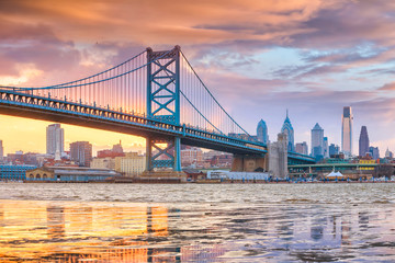 Fototapeta na wymiar Philadelphia skyline, Ben Franklin bridge and Penn's landing