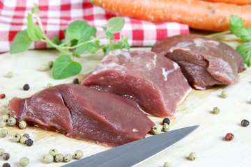 Wildschwein, Reh und Hirsch
