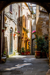 Dans les rues de Pitigliano en Toscane