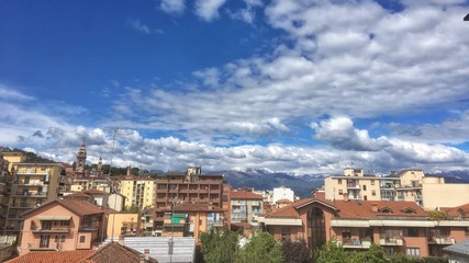 Fototapeta na wymiar panorama di Saluzzo