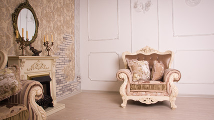 A luxurious interior in the vintage style