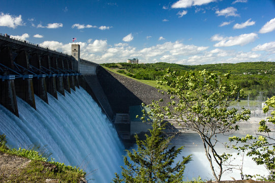 Floodgates Open On Table Rock Dam 2017