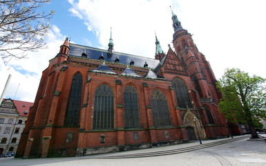 Katedra Świętych Apostołów Piotra i Pawła w Legnicy - fasada boczna - obrazy, fototapety, plakaty