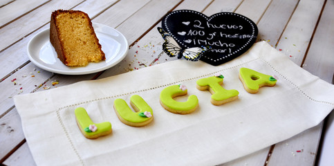 Deliciosas galletas personalizadas recubiertas de fondant.