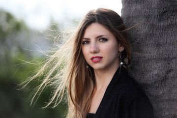 Naklejka premium Outdoors portrait of attractive girl