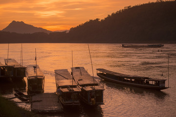 LAOS LUANG PRABANG MEKONG RIVER