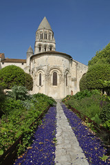 Fototapeta na wymiar Abbaye aux Dames de Saintes