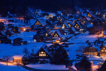 世界遺産 白川郷 窓明り