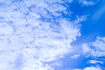 Fototapeta na wymiar blue sky with cloud on sunny day