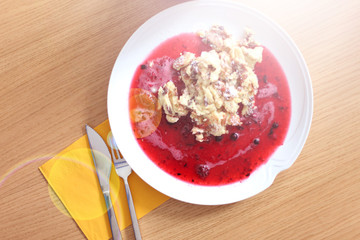 eine Portion frischer Kaiserschmarren