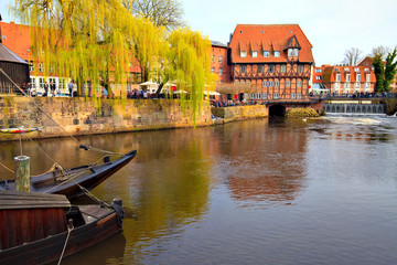 Lunebourg, vieux-port au printemps