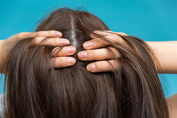 Naklejka premium 頭皮ケア