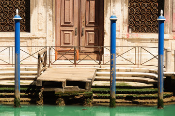 Fototapeta na wymiar colorful buildings in Venice, Italy, travel Europe